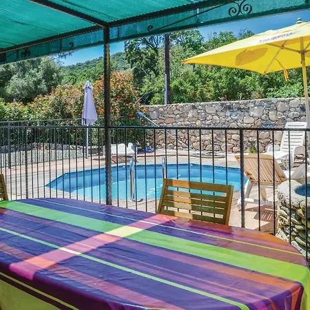 Three-bedroom Holiday In Holiday home *